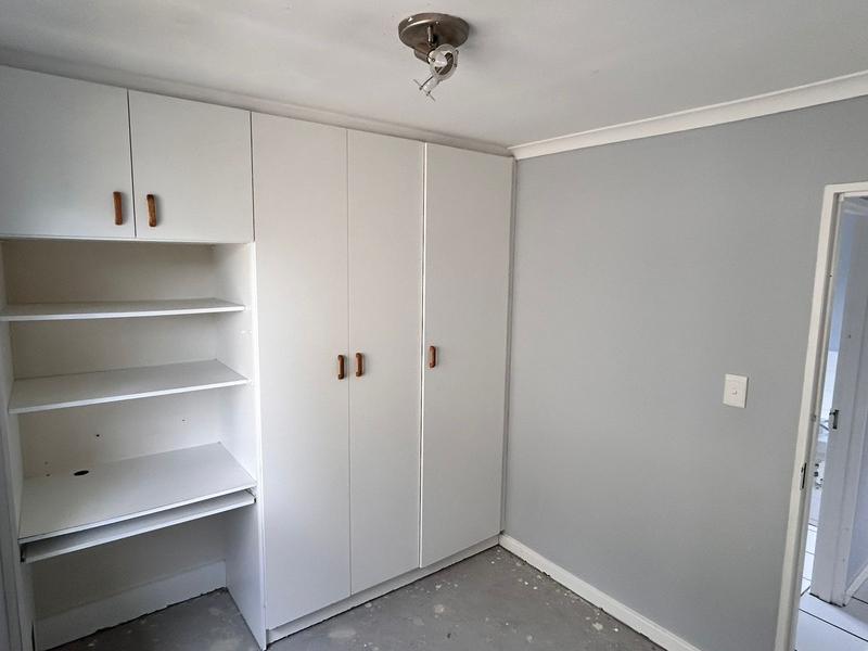 To Let 2 Bedroom Property for Rent in Glencairn Western Cape
